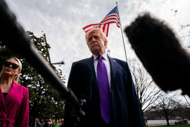 ABD Başkanı Trump'ın İsrail istihbaratından gelen bilgilere göre hareket ettiği öne sürülüyor.